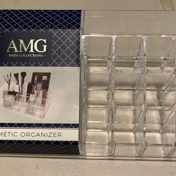 AMG 16 Compartment Clear Cosmetic Organizer - Picture 1 of 3
